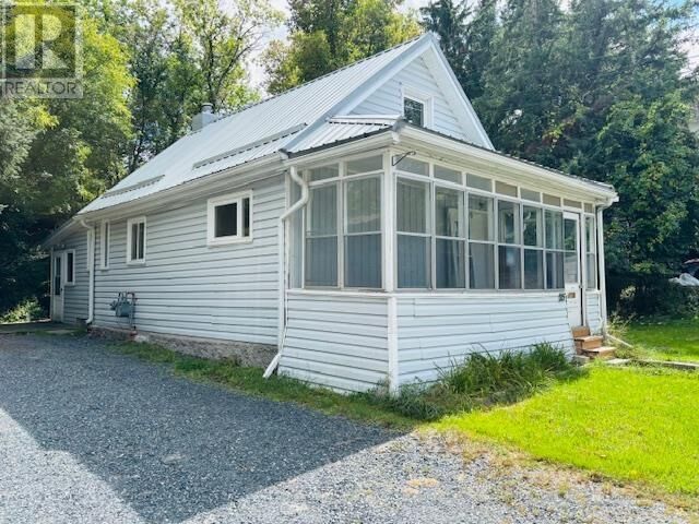 215 Matheson St N  Kenora ON P9N 3G5 photo