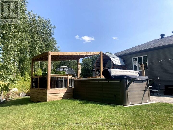 Property Photo:  1108 Nicolas Drive West  ON K6J 0C1 