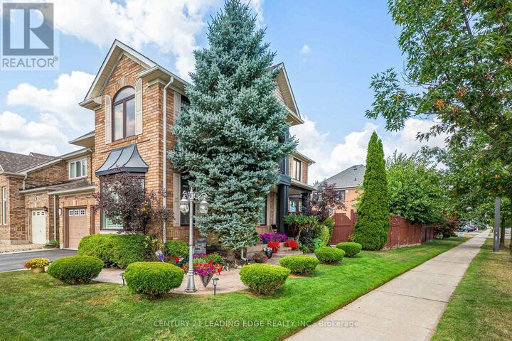 Property Photo:  5750 Churchill Meadows Boulevard  ON L5M 7A5 