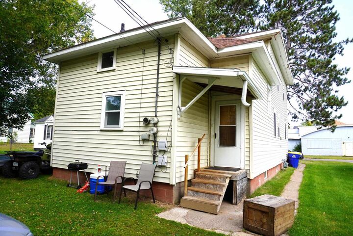 Property Photo: 507 East 7th Street WI 54452