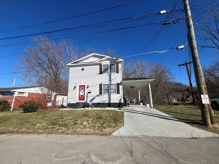 Property Photo: 817 Walnut Avenue KY 41240