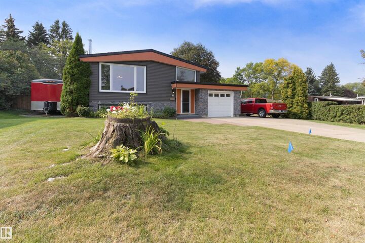 61 Spruce Avenue  Sherwood Park AB T8A 2B7 photo