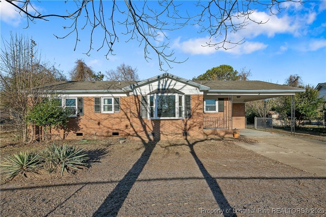 Property Photo: 5631 Dodge Drive NC 28303