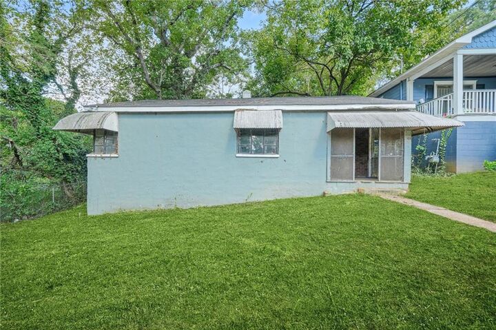 Property Photo:  1090 Ira Street SW  GA 30310 