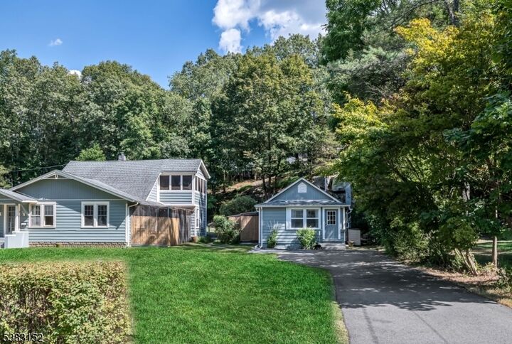 Property Photo:  1 Mountain Ave  NJ 07465 