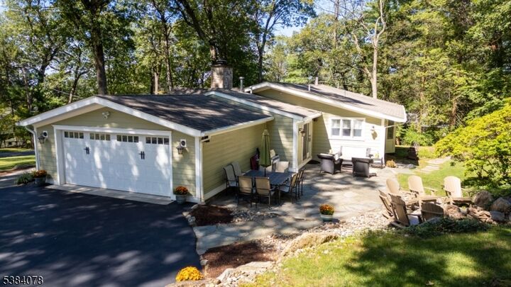 Property Photo:  140 Countryside Dr  NJ 07901 