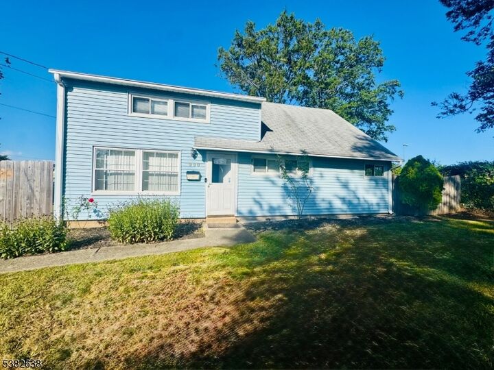990 Rebecca Pl  Woodbridge Twp. NJ 08830 photo