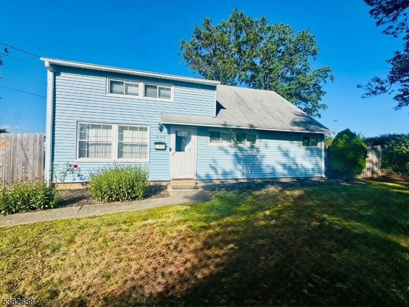 Property Photo:  990 Rebecca Pl  NJ 08830 