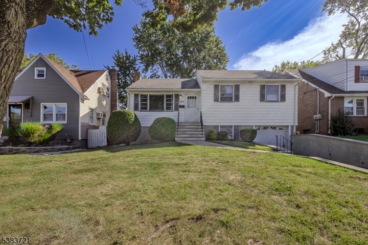 2217 Vauxhall Rd  Union Twp. NJ 07083 photo