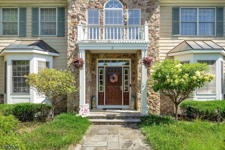 Property Photo:  4 Harcourt Ter  NJ 07834 