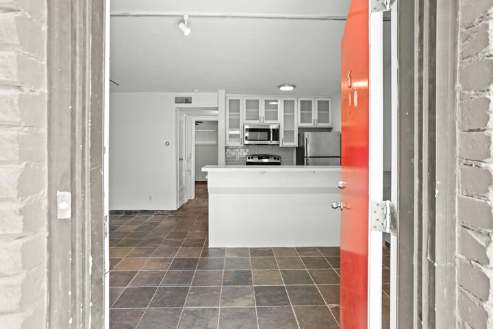 Property Photo:  3602 Garrott Street 2  TX 77006 