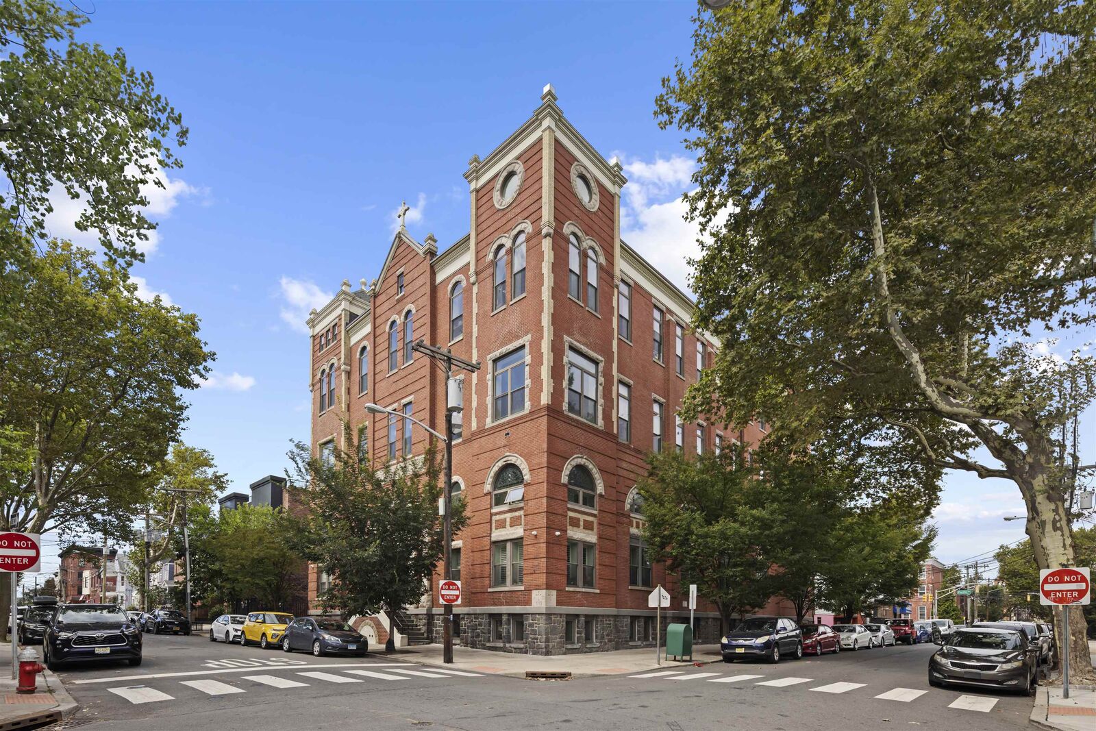 Property Photo:  305 Whiton St G02  NJ 07304