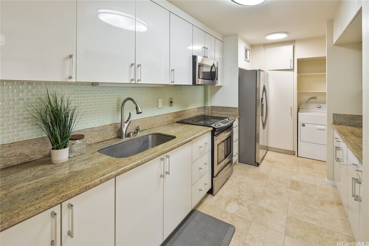 Property Photo:  1561 Kanunu Street 601  HI 96814 