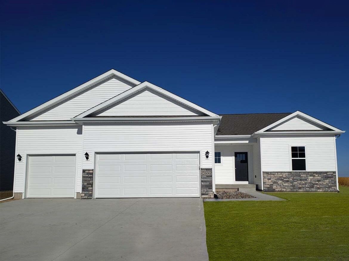 Property Photo:  101 8th Avenue NE  IA 50009 