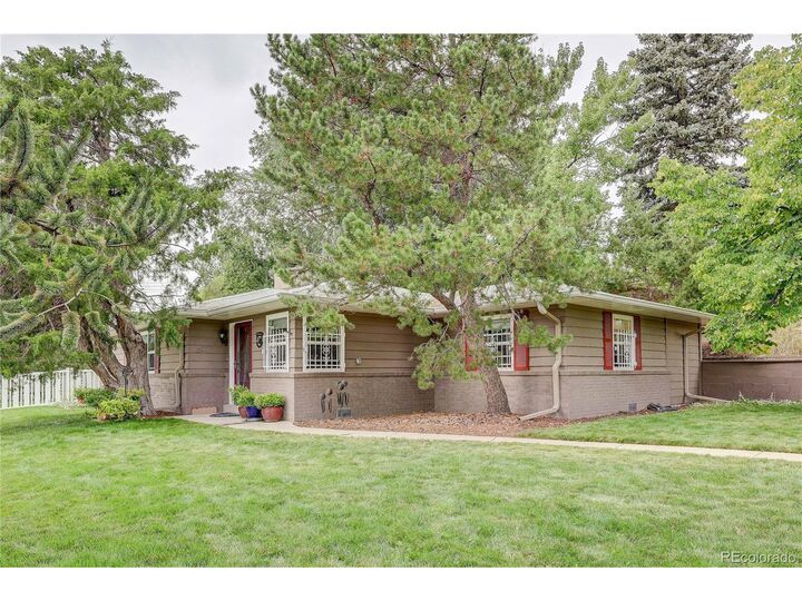 Property Photo:  601 N Gilbert St  CO 80104 