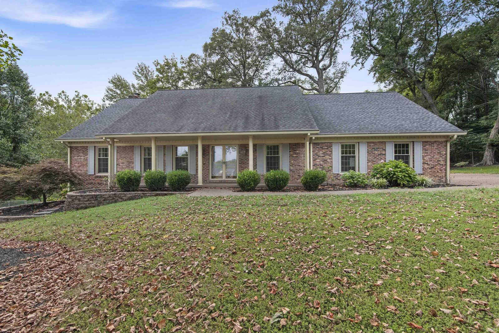 Property Photo:  7600 Edgedale Drive  IN 47630 