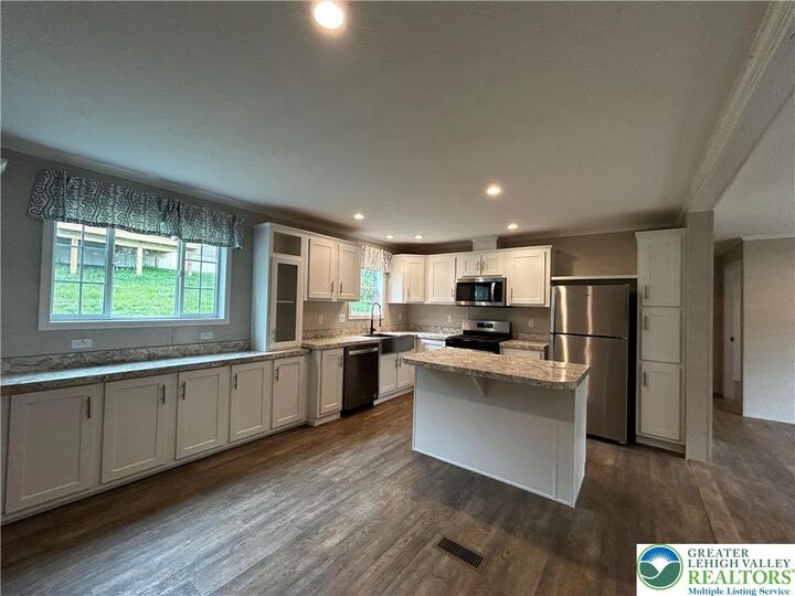 Property Photo: 465 Royal Manor Road Lot 7 PA 18042