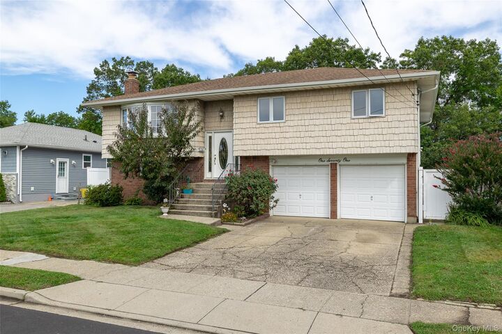 Property Photo:  171 N Albany Avenue  NY 11758 