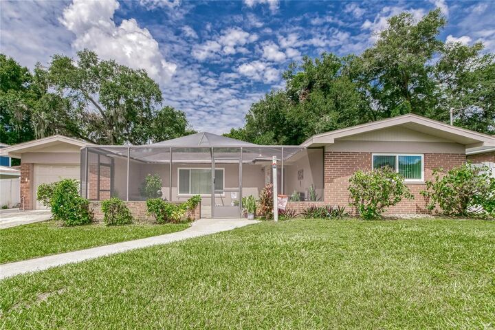 207 Glendale Drive  Brandon FL 33511 photo