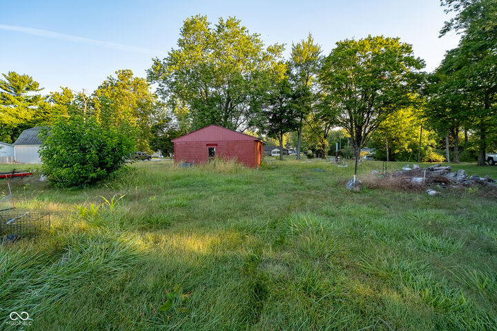 Property Photo:  409 W Elm Street  IN 46147 