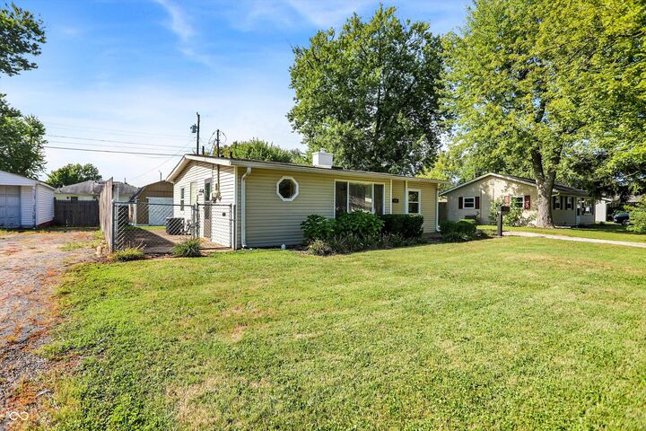 Property Photo: 131 Belaire Drive IN 46184