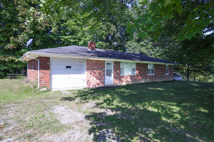 Property Photo: 8605 N County Road 500 W IN 47273