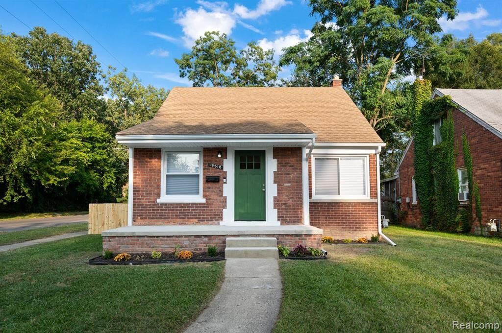 Property Photo:  19516 Pierson Street  MI 48219 2049 