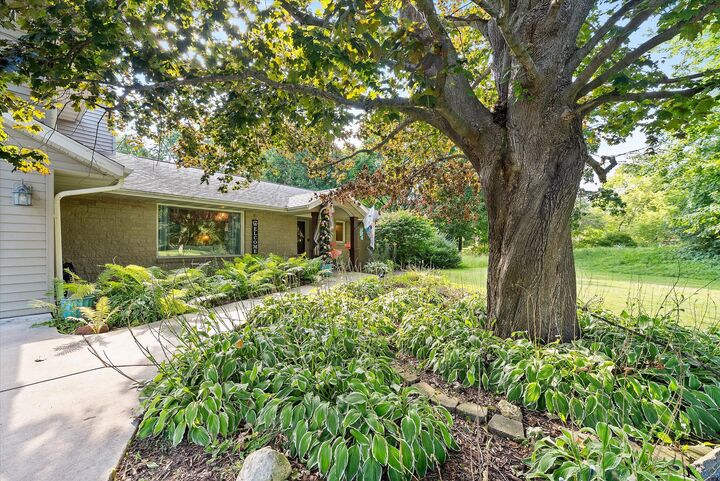 1339 Cedar Creek Pkwy  Cedarburg WI 53024 photo