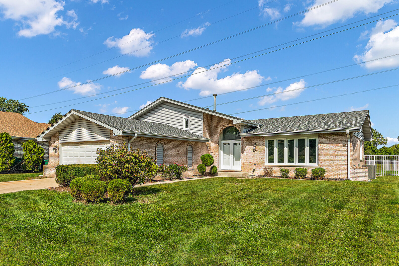 Property Photo:  17389 Highwood Drive  IL 60467 