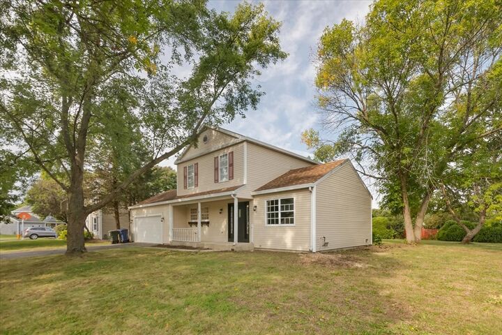Property Photo: 2042 University Drive IL 60565