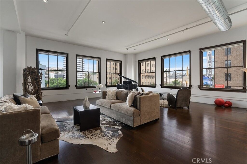 Property Photo:  1645 Vine 406  CA 90028 