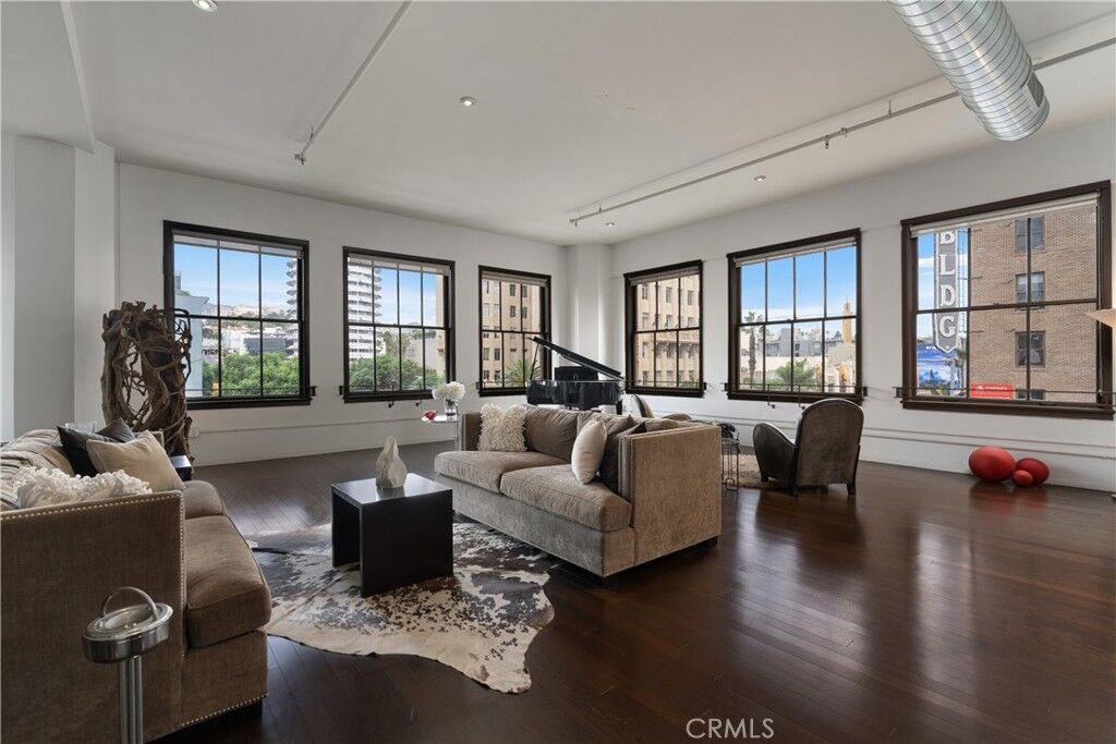 Property Photo:  1645 Vine 406  CA 90028 