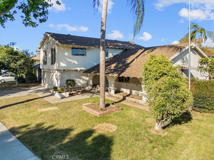 Property Photo:  2525 N. Pacific Avenue  CA 92706 