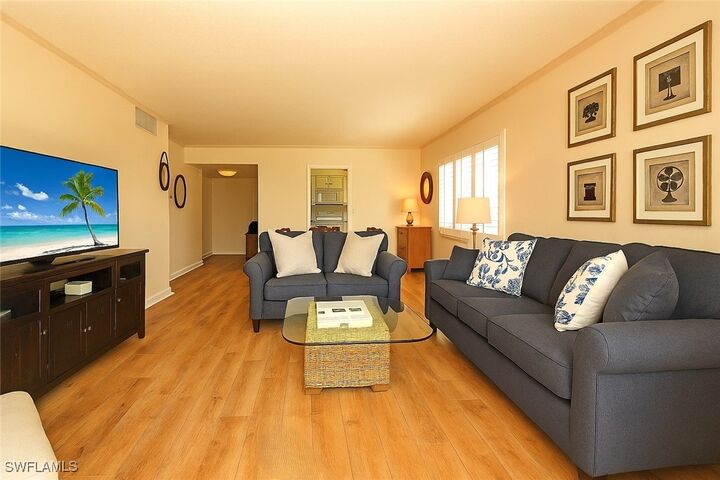 Property Photo: 666 3rd Street S 201 FL 34102-6552