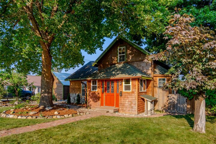 Property Photo:  1017 Dakota Avenue  MT 59923 