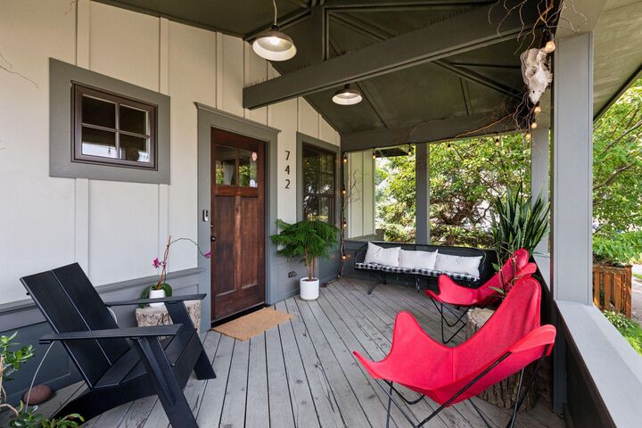 Property Photo:  742 Hague Avenue  MN 55104 