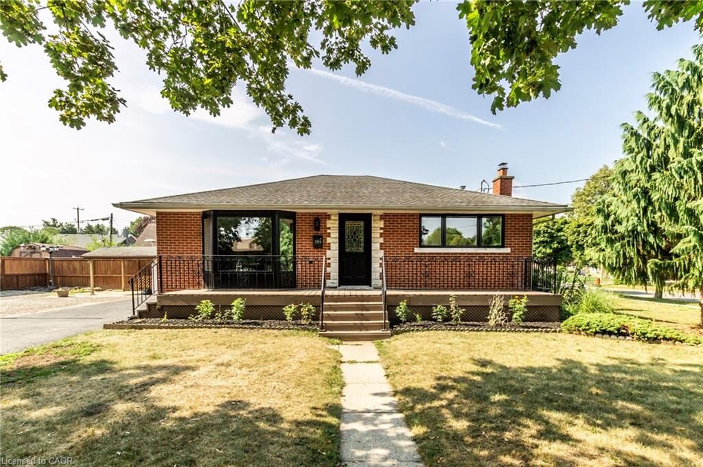 Property Photo:  259 Greenfield Avenue  ON N2C 1C8 