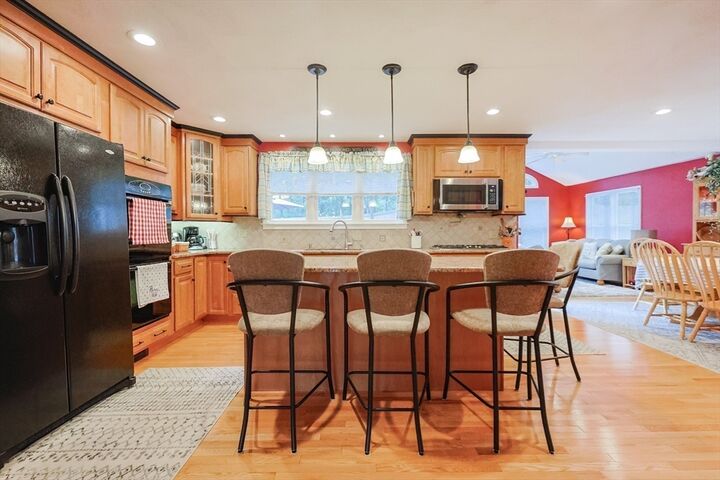 Property Photo:  5 Otter Pond Road  MA 01940 