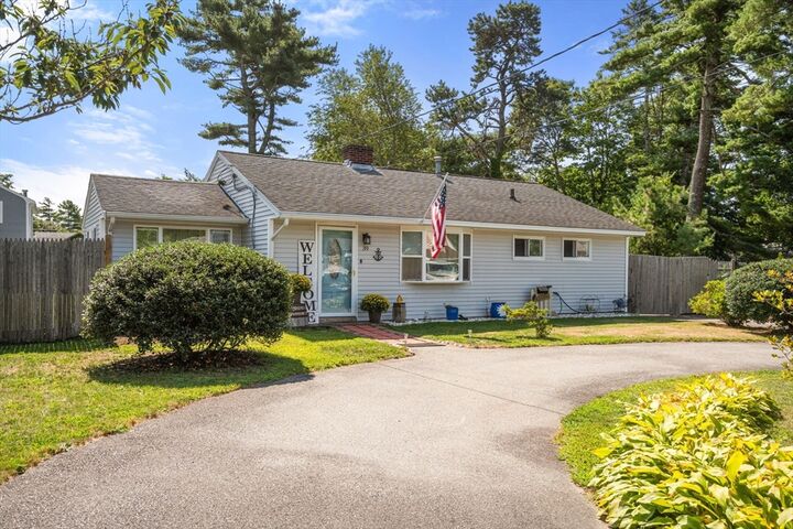 Property Photo:  39 Chippewa Dr  MA 02532 
