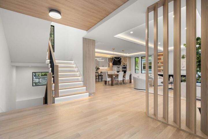 Property Photo:  625 Boylston St  MA 02459 