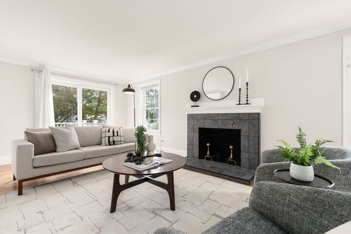 Property Photo:  107 Waverly Street  MA 02476 