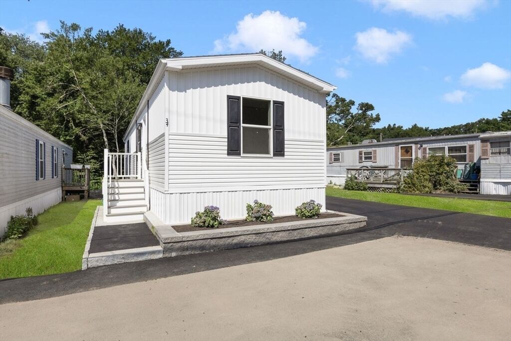 Property Photo:  460 Collins Street 38  MA 02703 