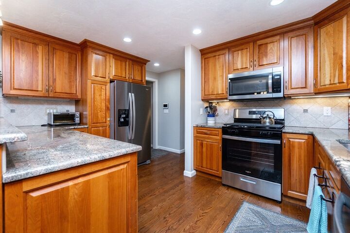 Property Photo:  85 Meadow  MA 01701 