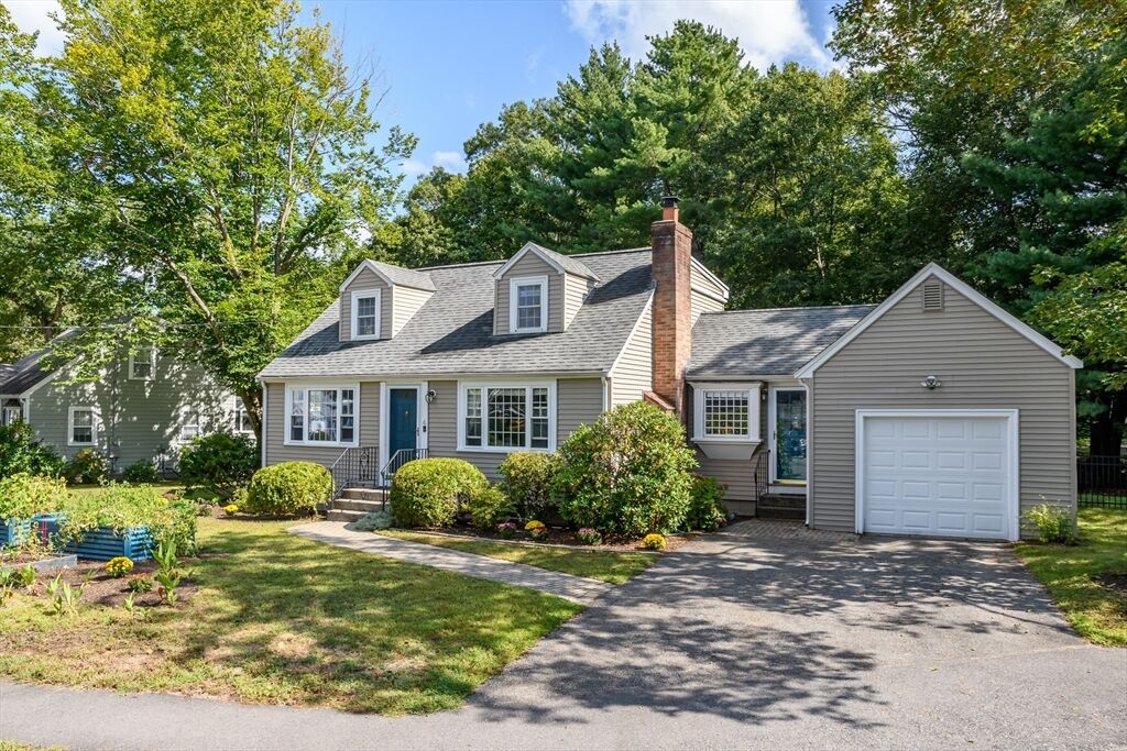 Property Photo:  4 Pryor Rd  MA 01760 