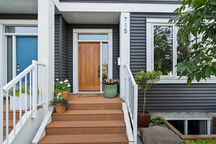 Property Photo: 715 23 Avenue SE AB T2G 1N7