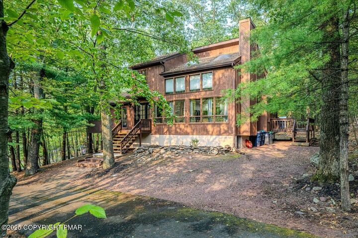 Property Photo:  1119 Kensington Drive  PA 18301 