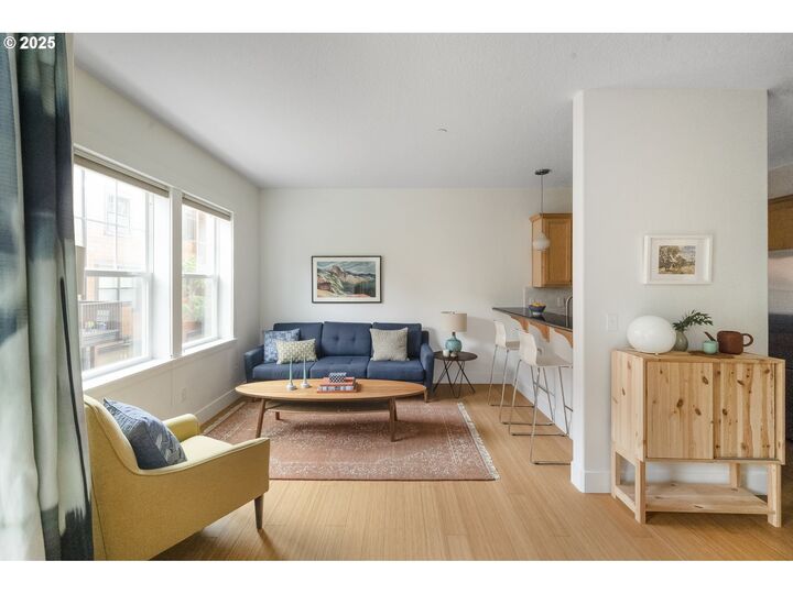 Property Photo:  727 SE 33rd Pl  OR 97214 