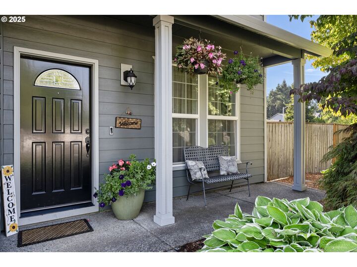 Property Photo:  12441 Riverhead Pkwy  OR 97045 