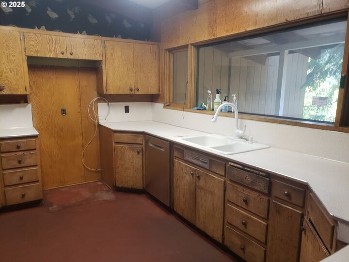 Property Photo:  2962 Laurel Rd  WA 98632 