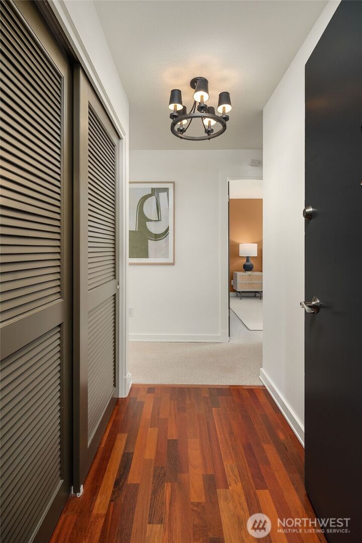 Property Photo:  2501  Canterbury Lane E 316  WA 98112 